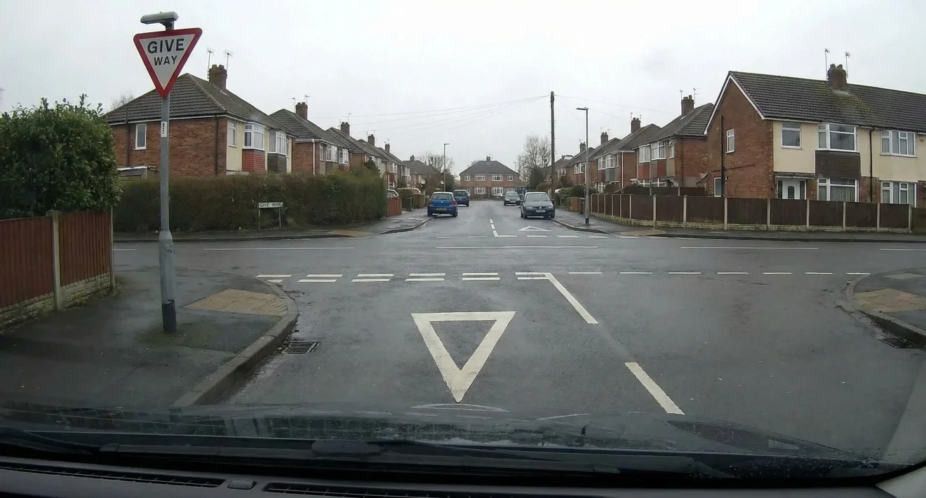 giveway road mark uk